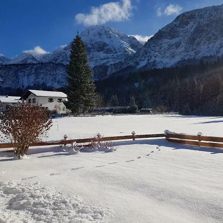 Apartmenthaus Lärchenhof * Ehrwald