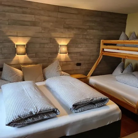 Apartmenthaus Larchenhof דירה הרוואלד