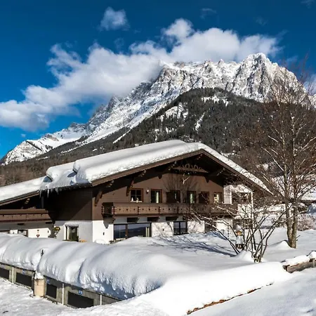 Apartmenthaus Larchenhof *